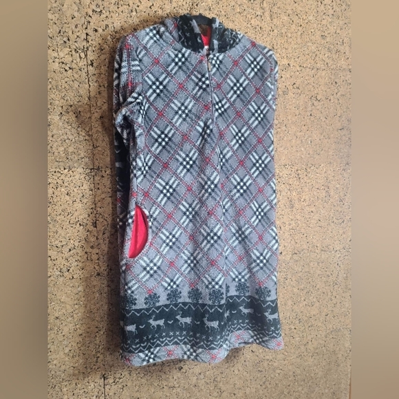 Cozy and warm pajama with boots . - Picture 1 of 10